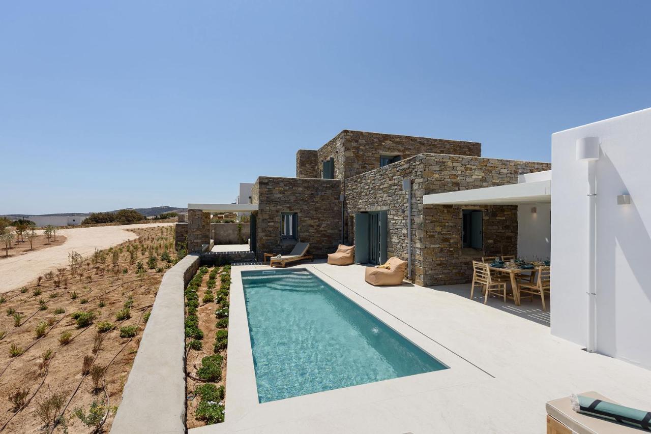 Villa Complex White And Rocks Páros Eksteriør billede