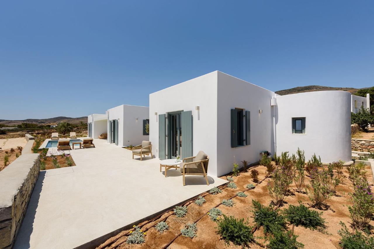 Villa Complex White And Rocks Páros Eksteriør billede