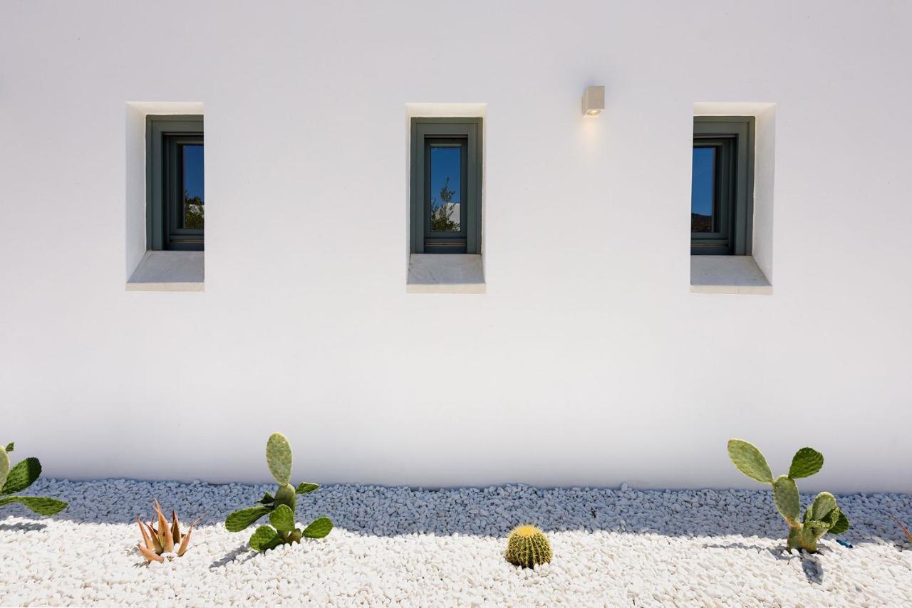 Villa Complex White And Rocks Páros Eksteriør billede