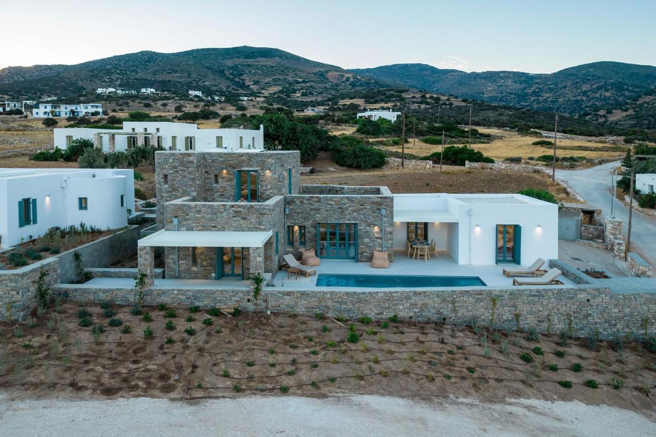 Villa Complex White And Rocks Páros Eksteriør billede