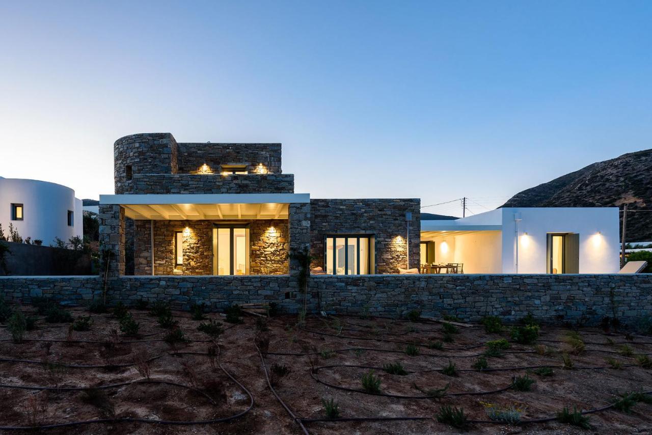 Villa Complex White And Rocks Páros Eksteriør billede